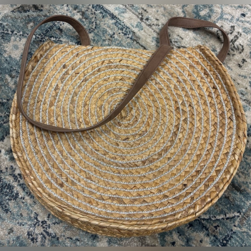 Sun ‘N’ Sand straw bag with silver glitter circles - Picture 3 of 11